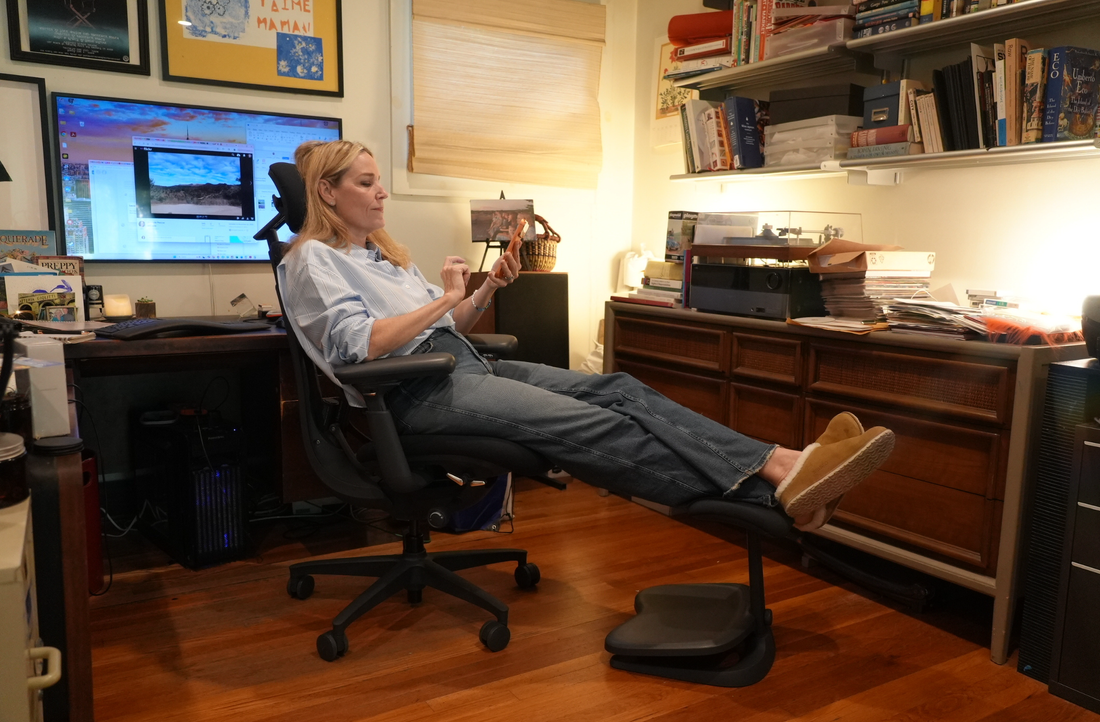 Footrests and Office Ergonomics: Do You Actually Need One?